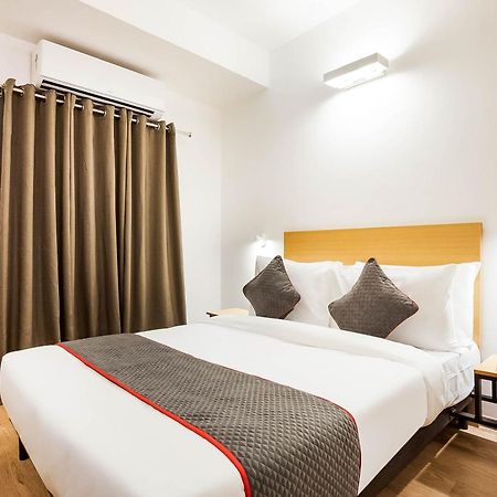 Super Townhouse Lords Inn Regency Manglia Exterior foto
