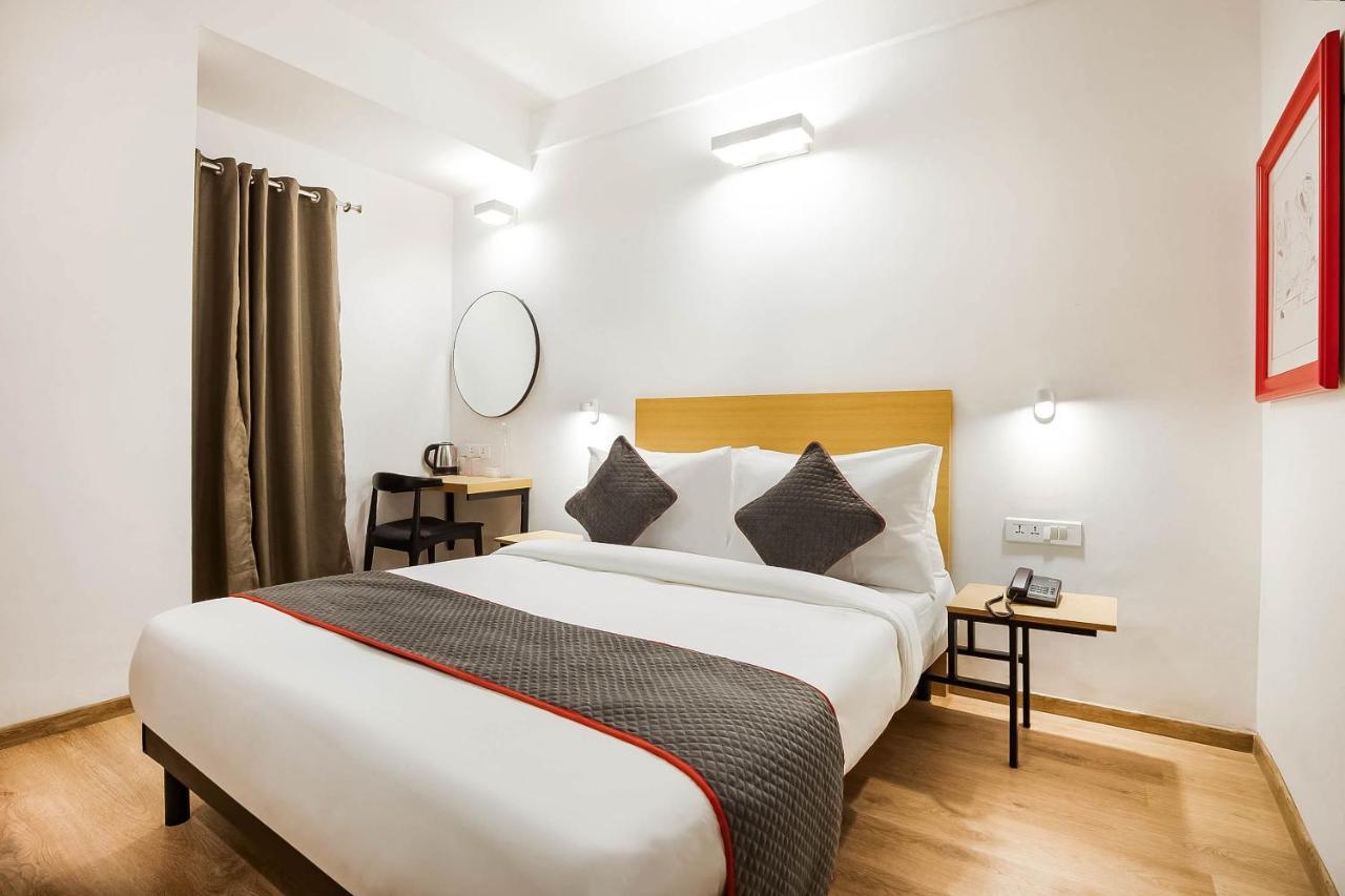 Super Townhouse Lords Inn Regency Manglia Exterior foto